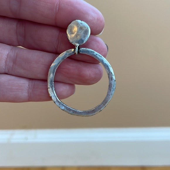 Chico’s silver hammered hoop stud earrings - Picture 2 of 2